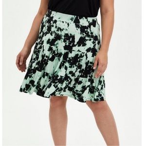 Torrid | Black/Green Tie-Dye Super Soft Knits Skirt